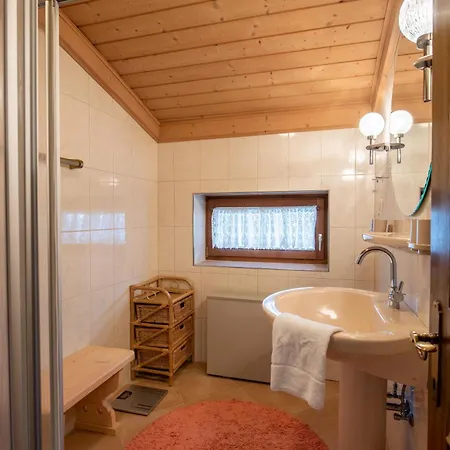 بيت للعطل Haus Steinbock 1 *