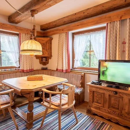 Haus Steinbock 1 بيت للعطل كريمل